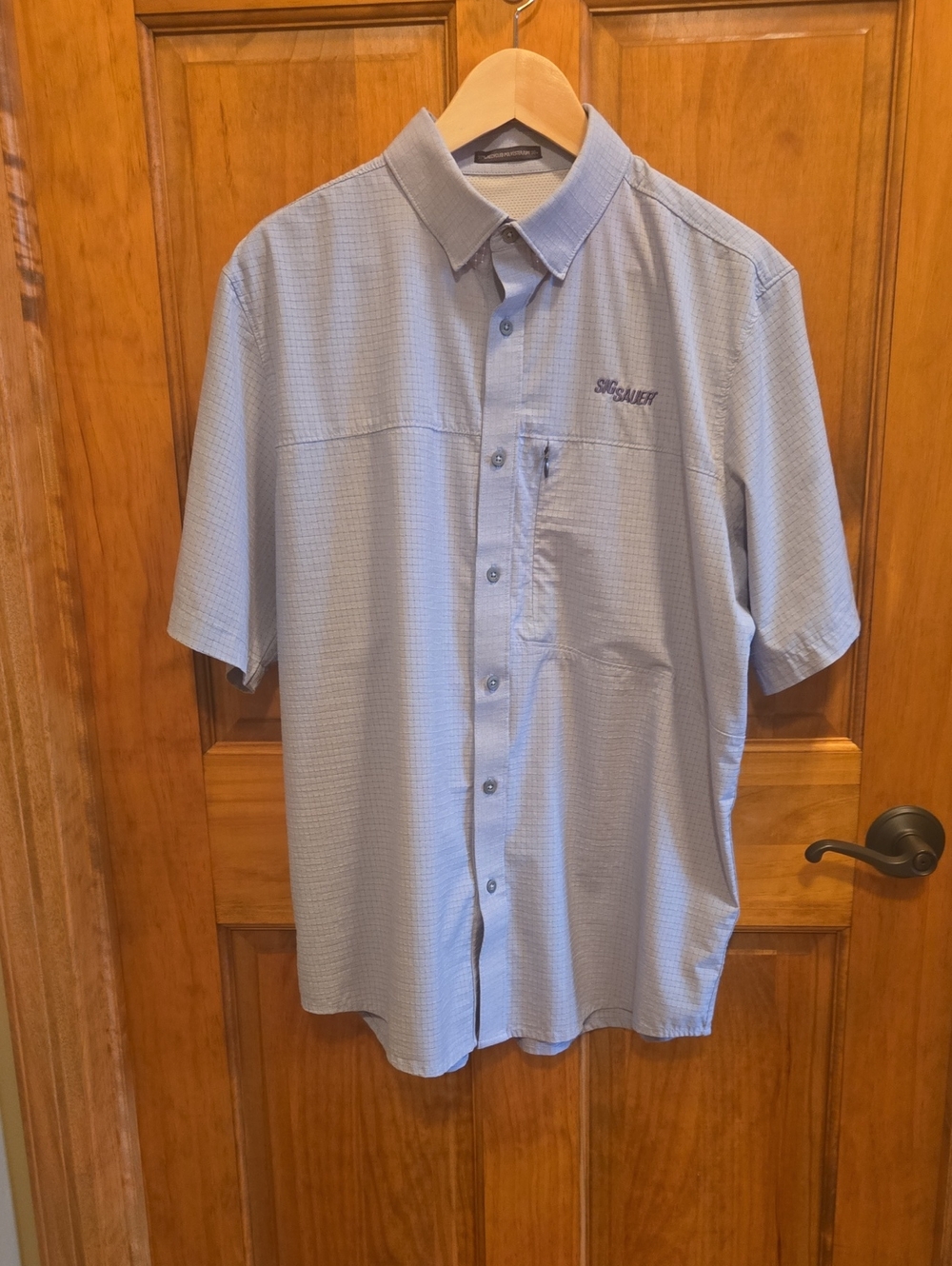 Men's Pale Blue Short-Sleeve Button Down Shirt Size Latge